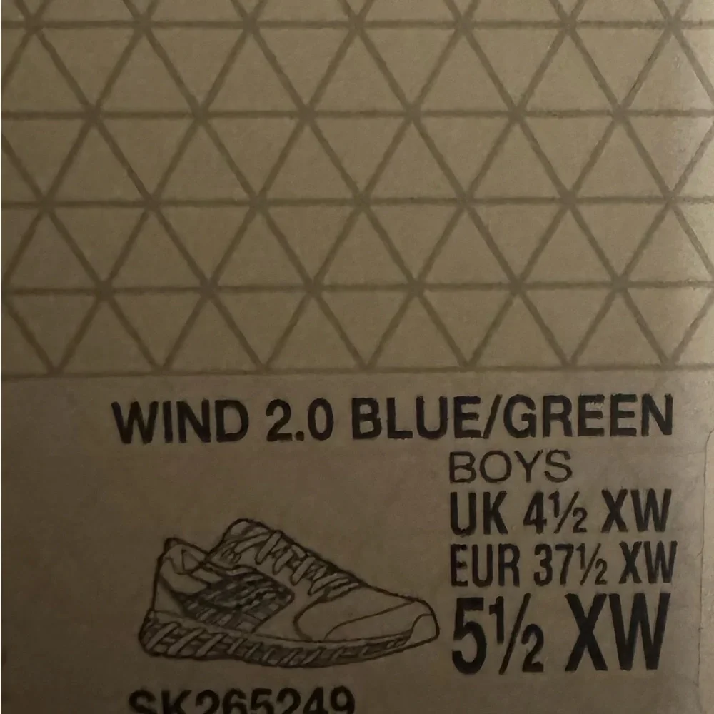 NWT Saucony Blue and Green Running Shoes